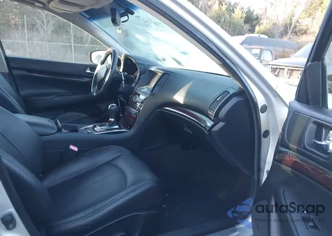 2011 Infiniti G37X z USA, uszkodzony, nr VIN JN1CV6AR8BM354264